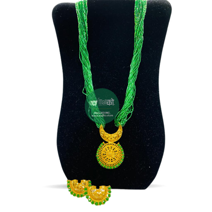 Nepali Potey With Halfmoon Locket