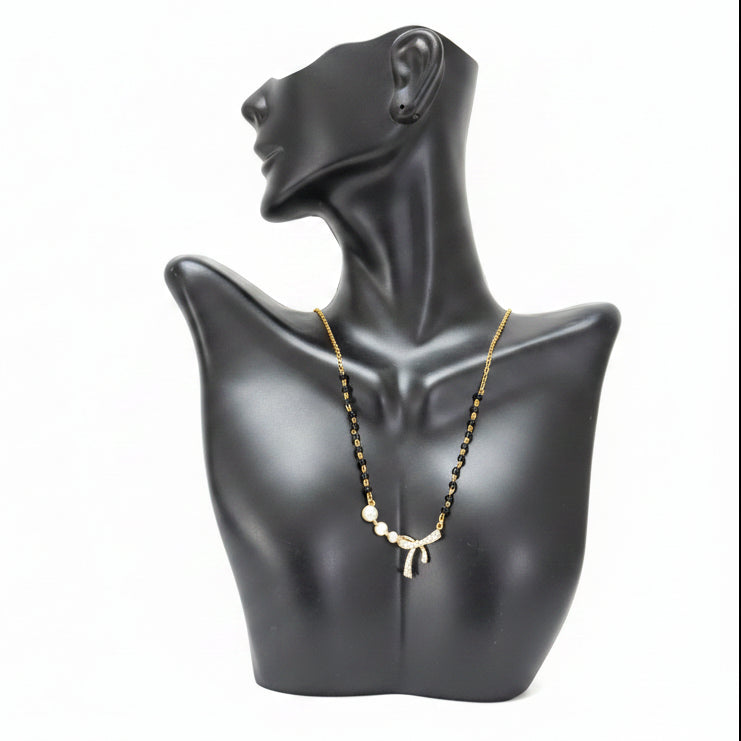 Lightweight mangalsutra necklace with designer pendant