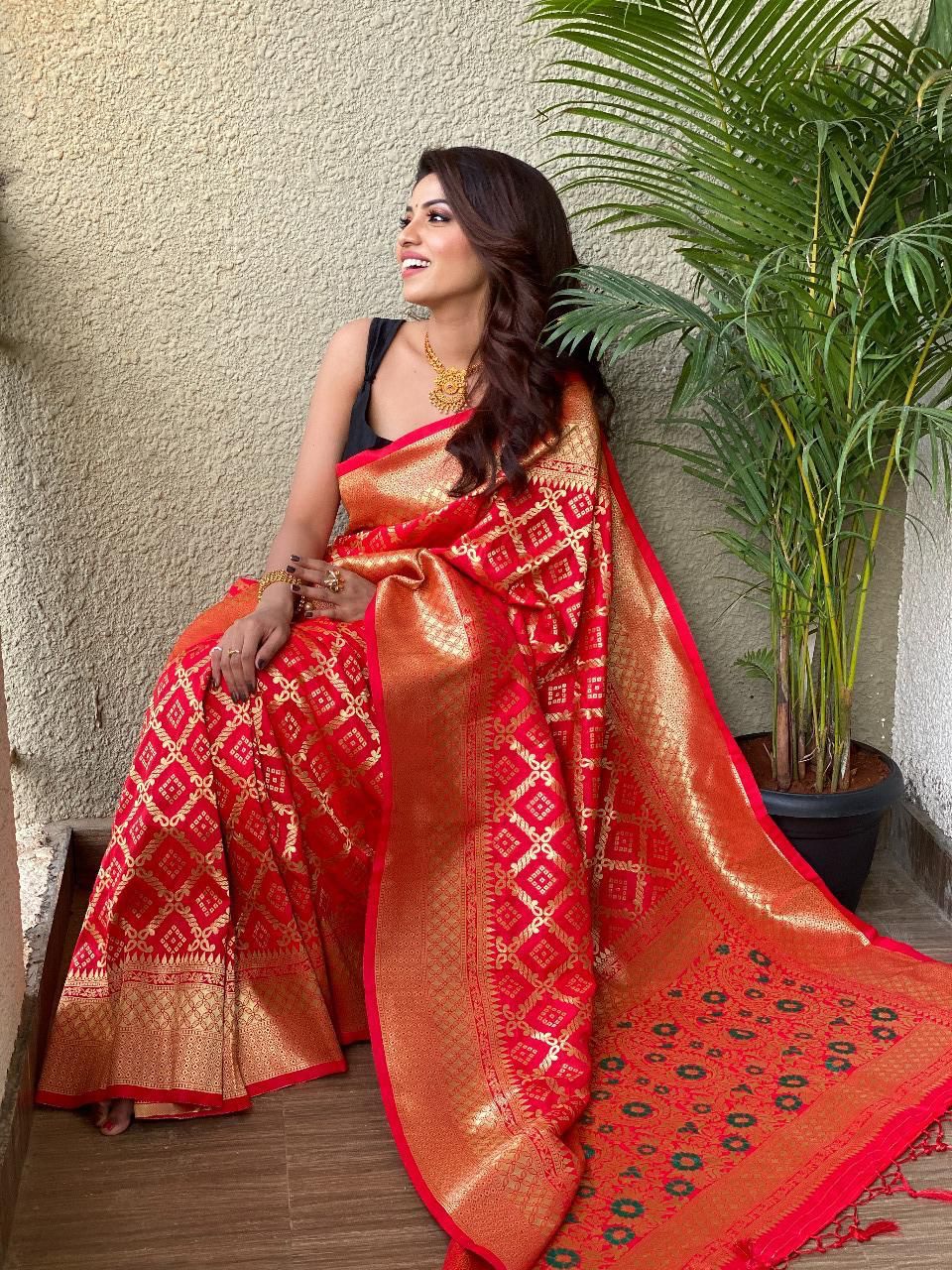 Trending Banarasi Saree with Blouse Piece
