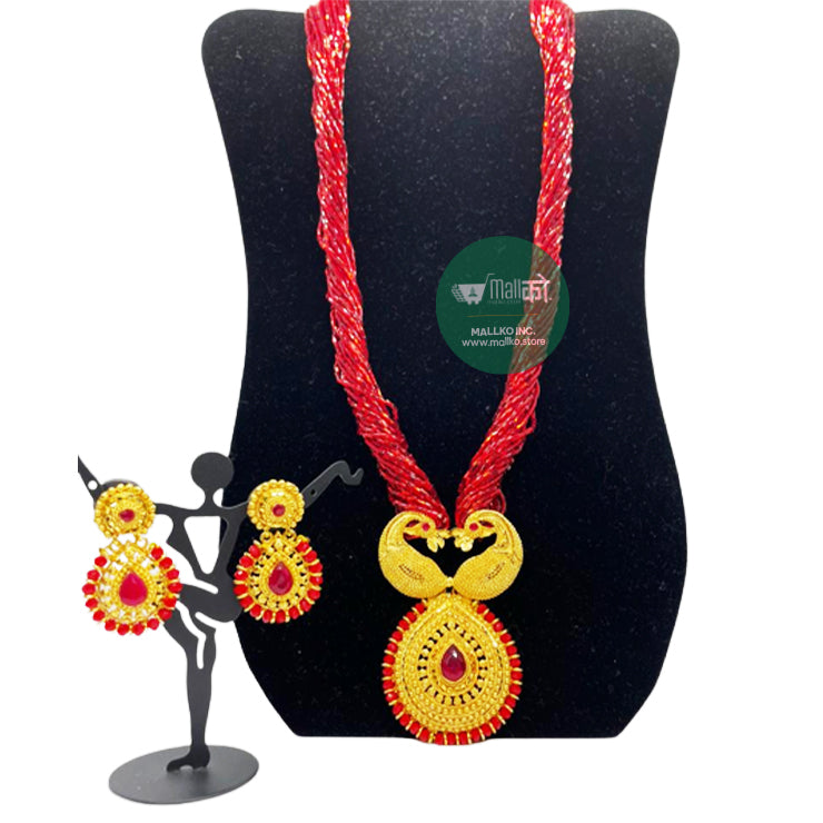 Nepali Potey with Peacock Locket