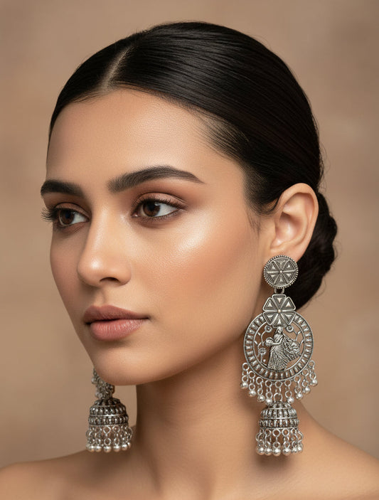 Vintage look silver drop earrings