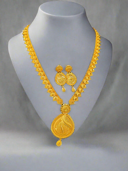 Rani Haar gold plated with matching Earrings