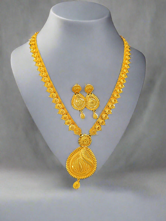 Rani Haar gold plated with matching Earrings