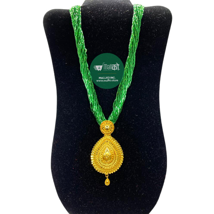 Elegant Traditional Necklace