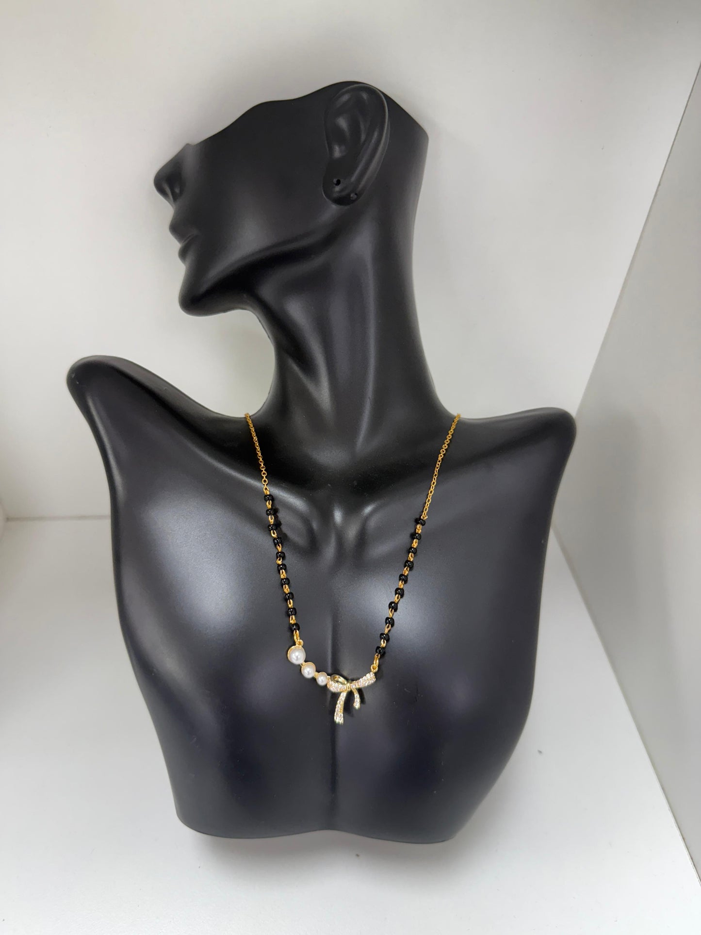 Lightweight mangalsutra necklace with designer pendant