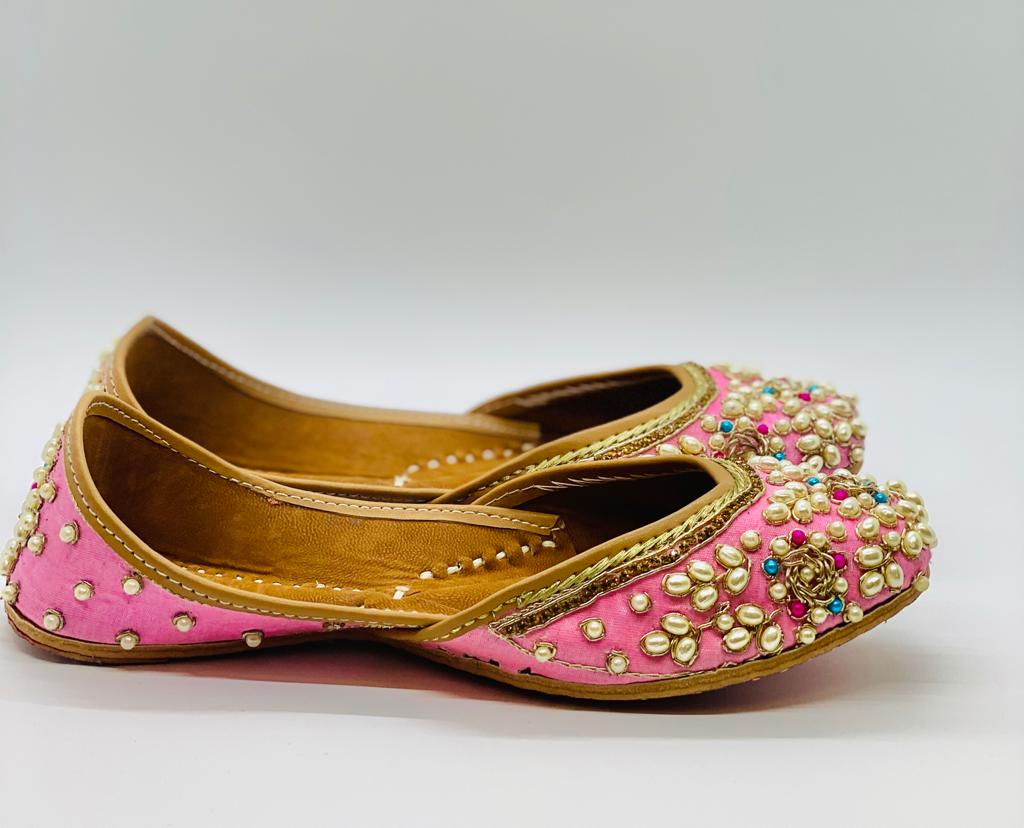 Handmade Pink Traditional Jutti with Leather Sole